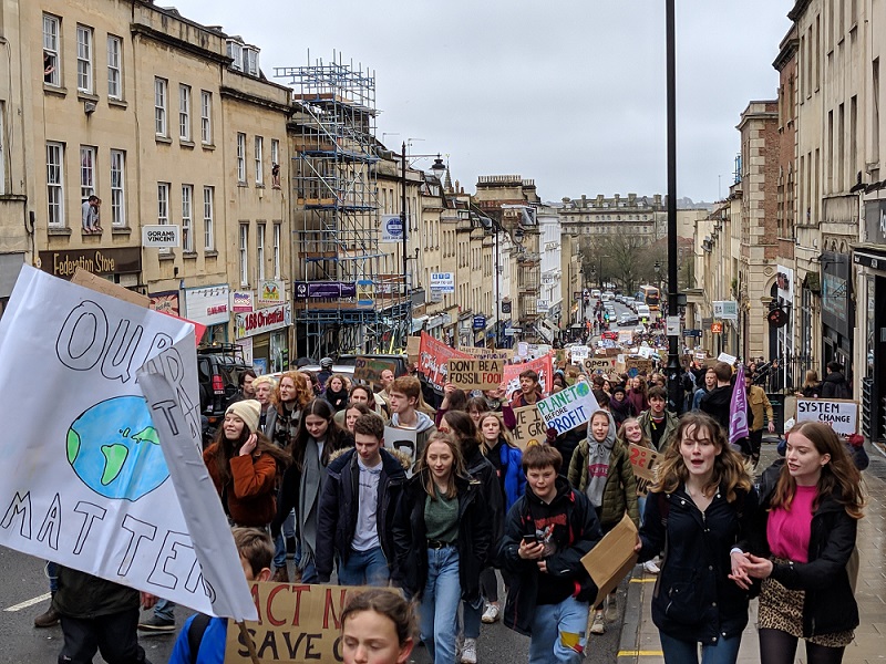Children lead another protest against inaction on climate 