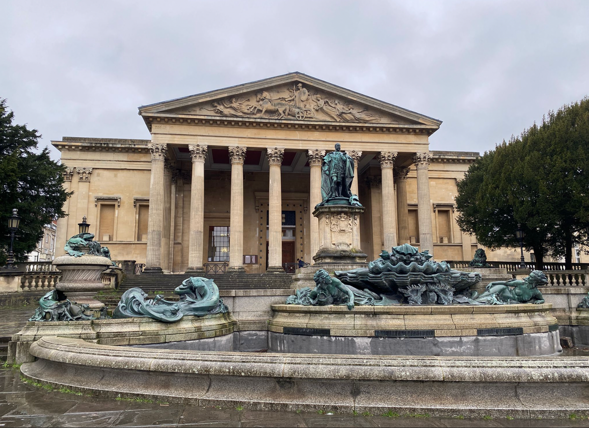 Vice-Chancellor's Scholarship opens to current students