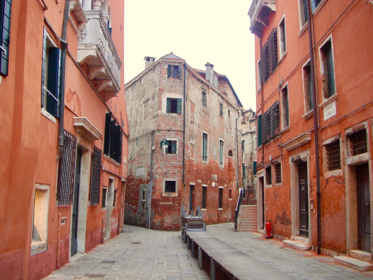 How to do (or how not to do) Venice on a budget