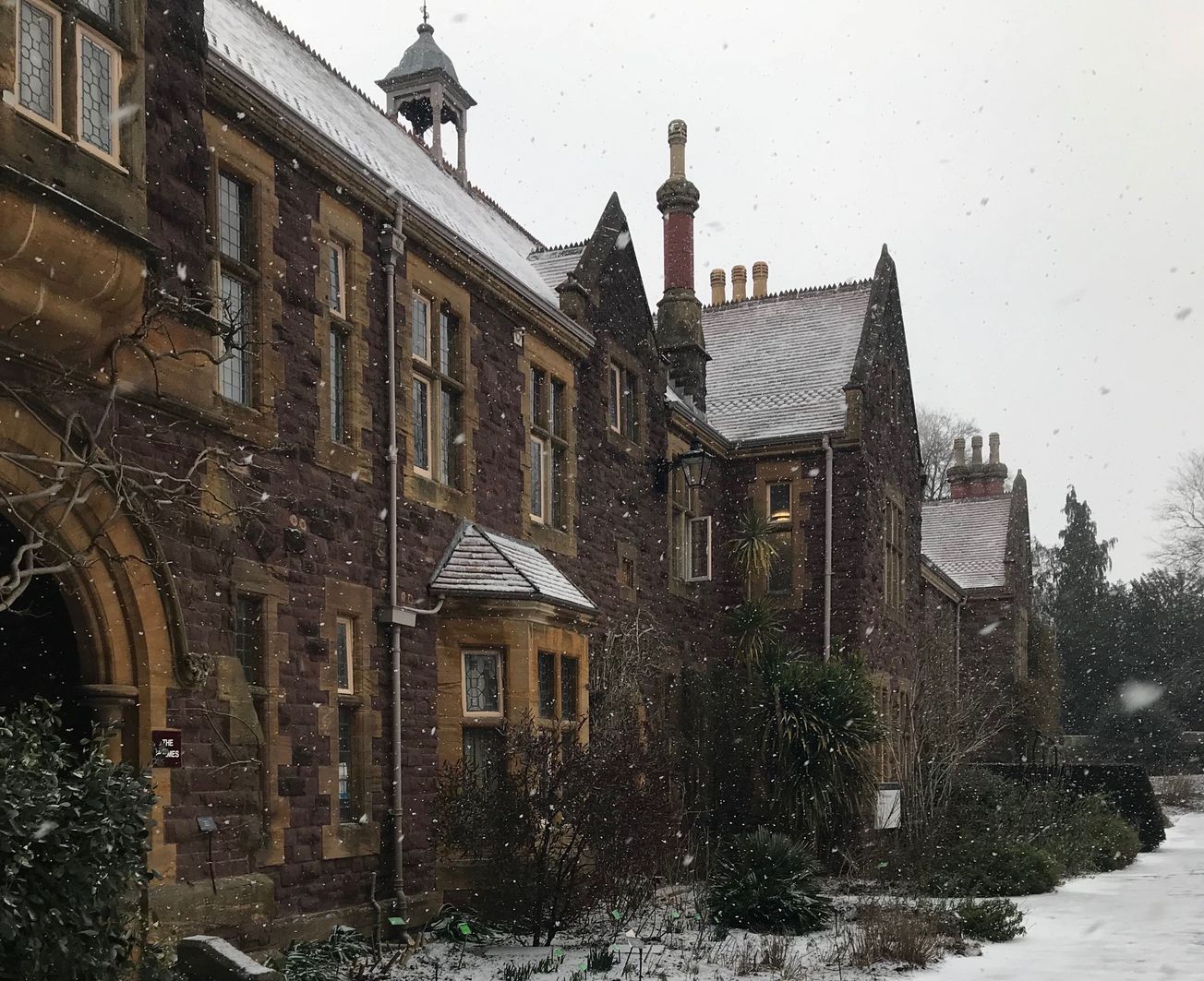 Freshers fined over £10,000 for damages in halls