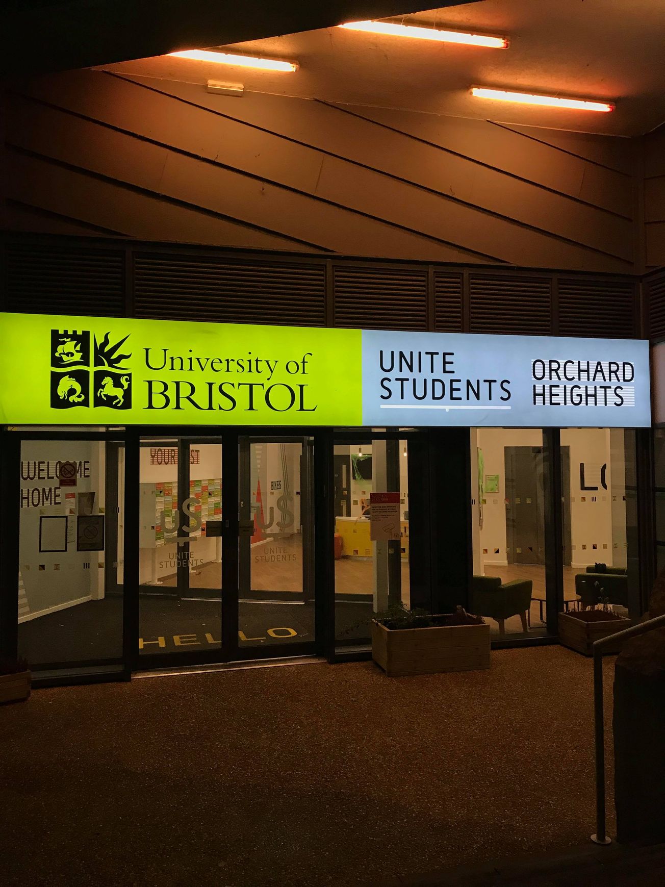 University delays rent payments until loans come​ in