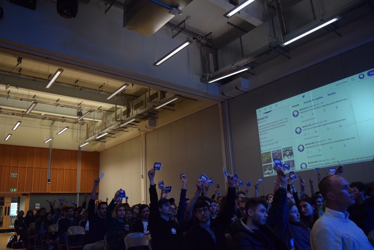 Motion to lobby for a cap on private school admissions rejected at SU members’ meeting