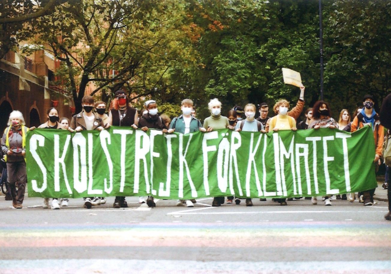 Climate protest marches through Bristol