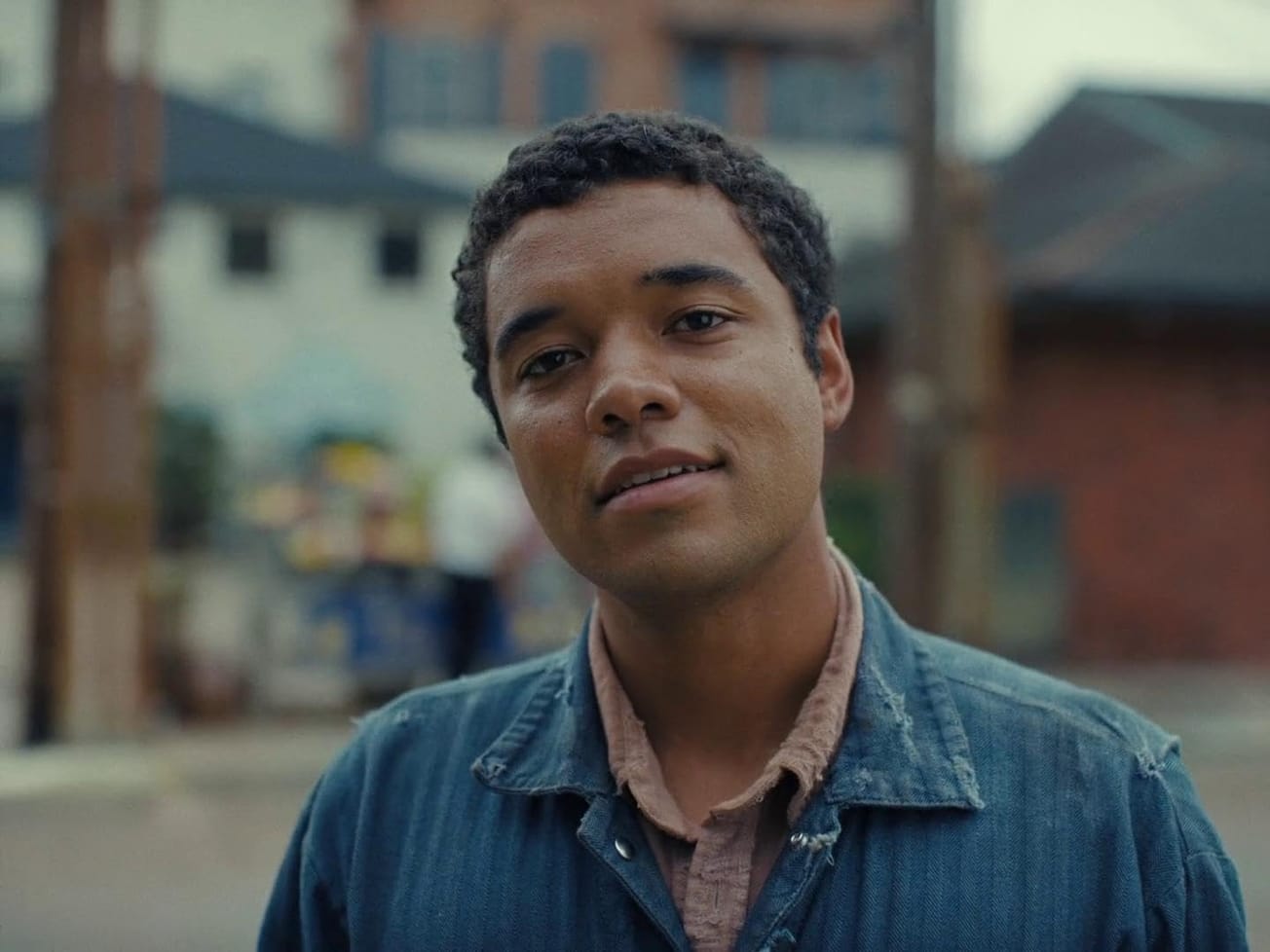 Positioning is the spectacle of wonder in Nickel Boys (2024)