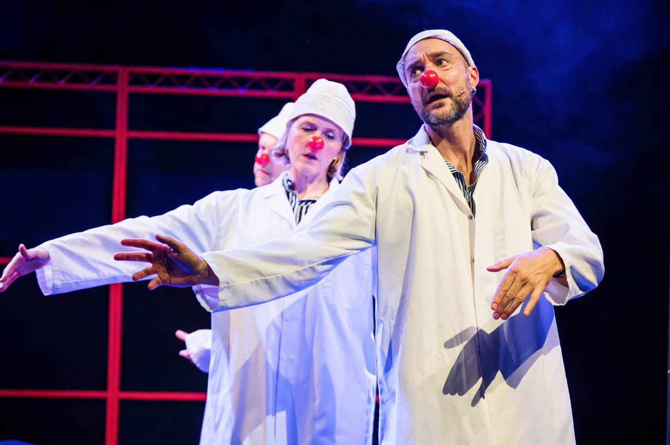 Review: ‘Showstopper! The Improvised Musical’ at Bristol Old Vic